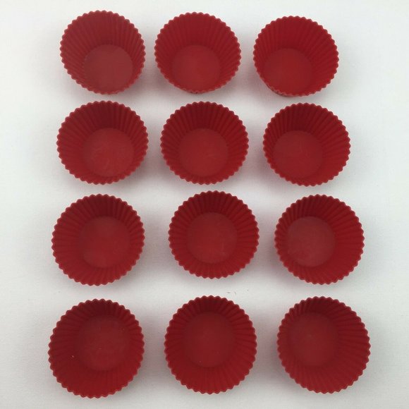 Red Silicone Baking Cups Liners Cupcakes Muffins Set 12 Reusable Kitchen - Picture 7 of 10